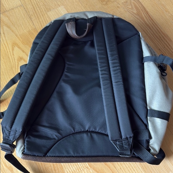 Back to school — Eastpak Tan and Black Backpack with durable leather bottom - Picture 5 of 6